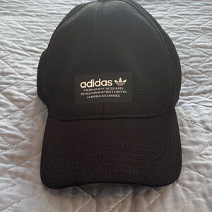 Adidas Classic Black Hat
